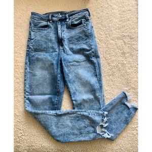 American Eagle High Waisted Jeans